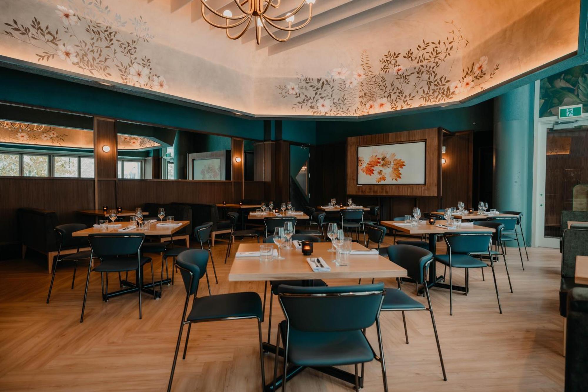 Hilton Garden Inn Montreal Midtown, Quebec, Canada — Photos 2